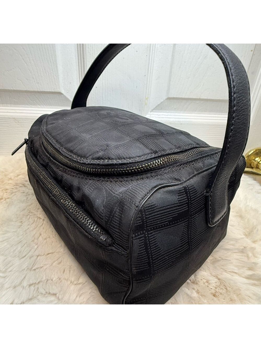 CHANEL TRAVEL LINE VANITY BAG/HANDBAG